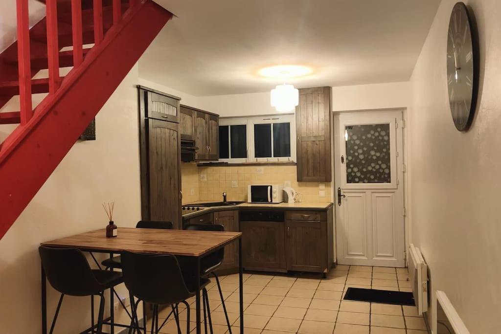 Charmante Maison De Ville Больбек Экстерьер фото